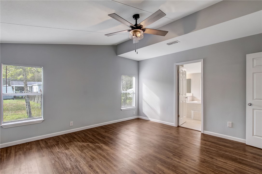 44591 PINEBREEZE CIRCLE