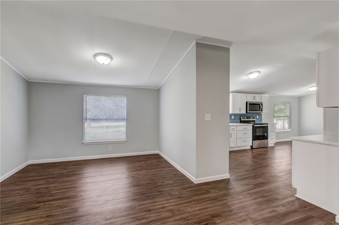 44591 PINEBREEZE CIRCLE