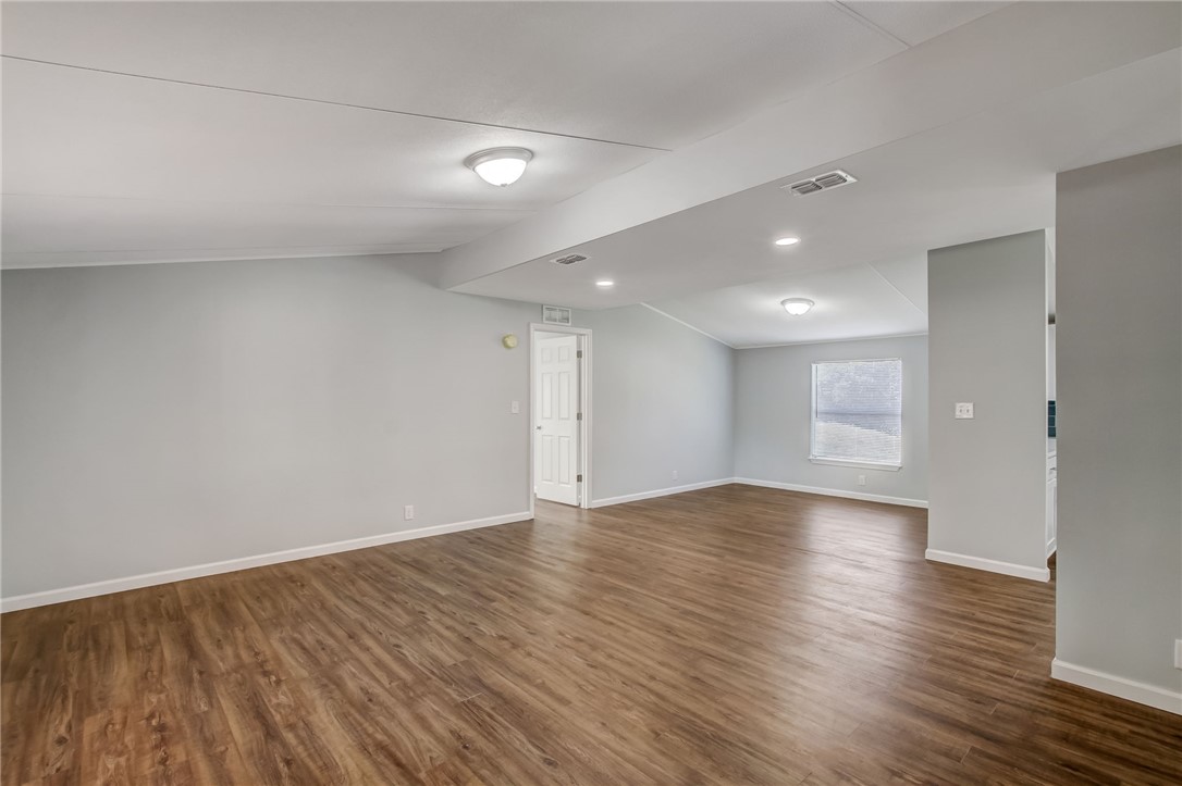 44591 PINEBREEZE CIRCLE