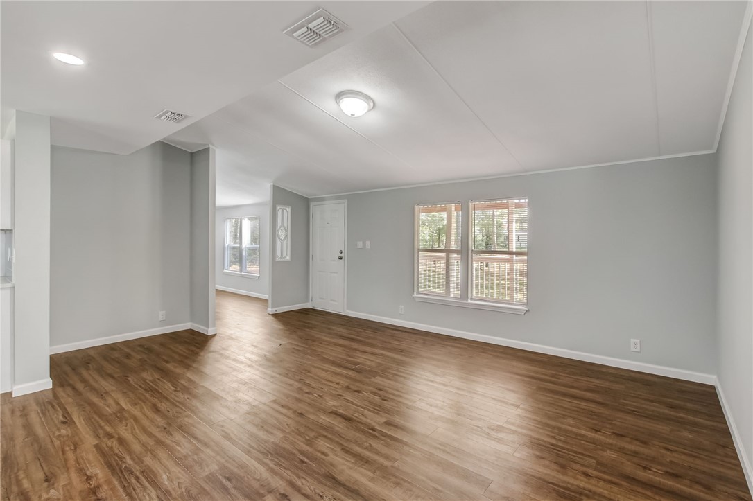 44591 PINEBREEZE CIRCLE