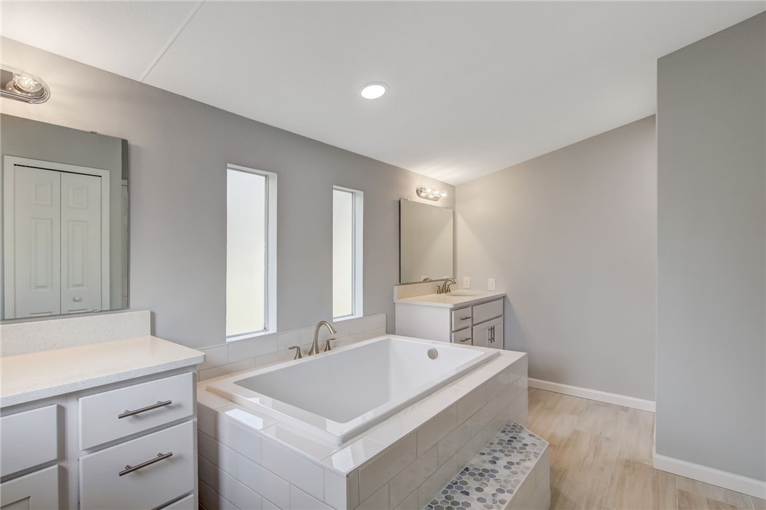 44591 PINEBREEZE CIRCLE