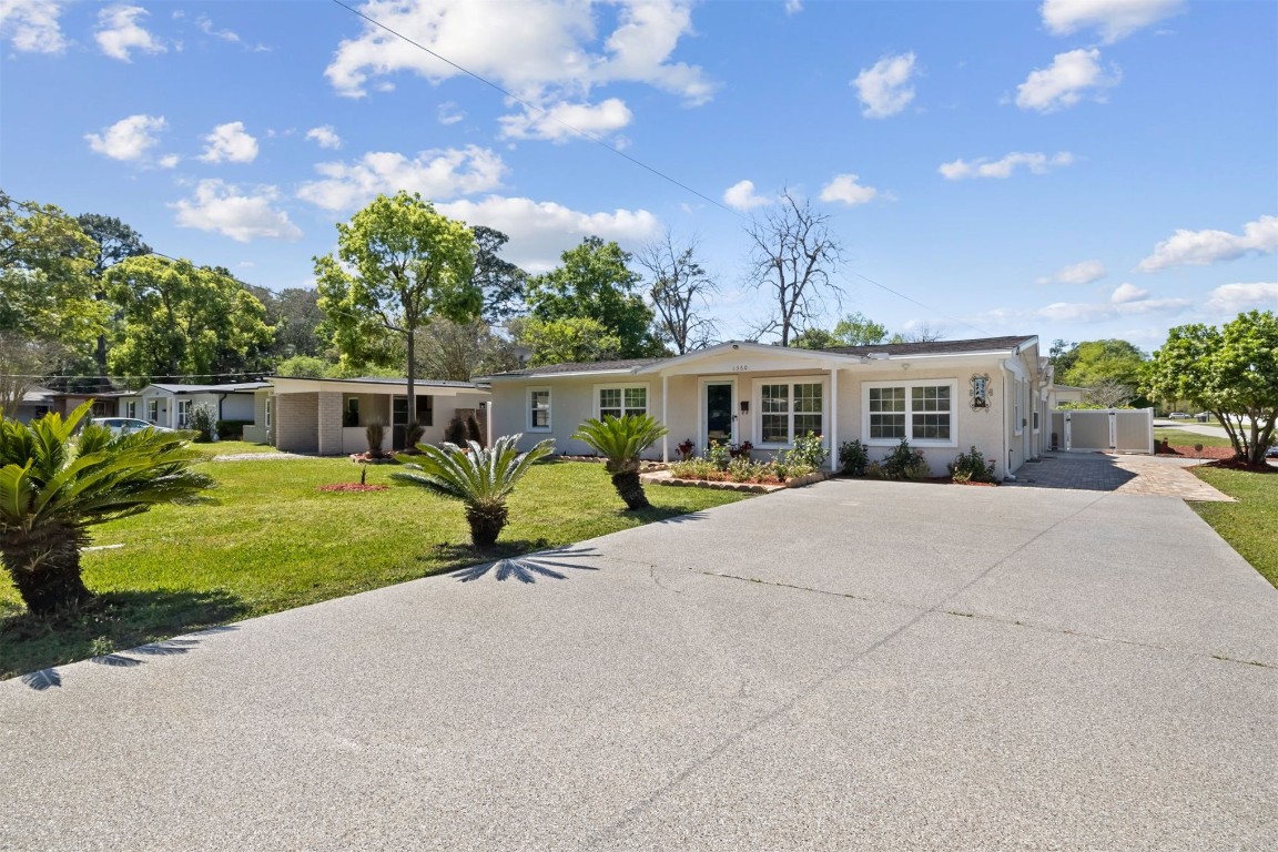 1360 MURRAY DRIVE