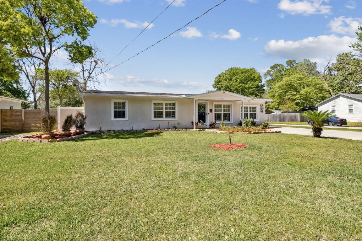 1360 MURRAY DRIVE