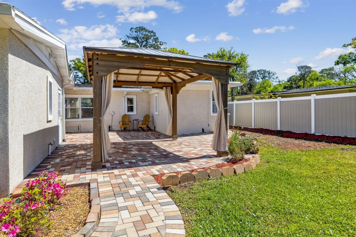1360 MURRAY DRIVE