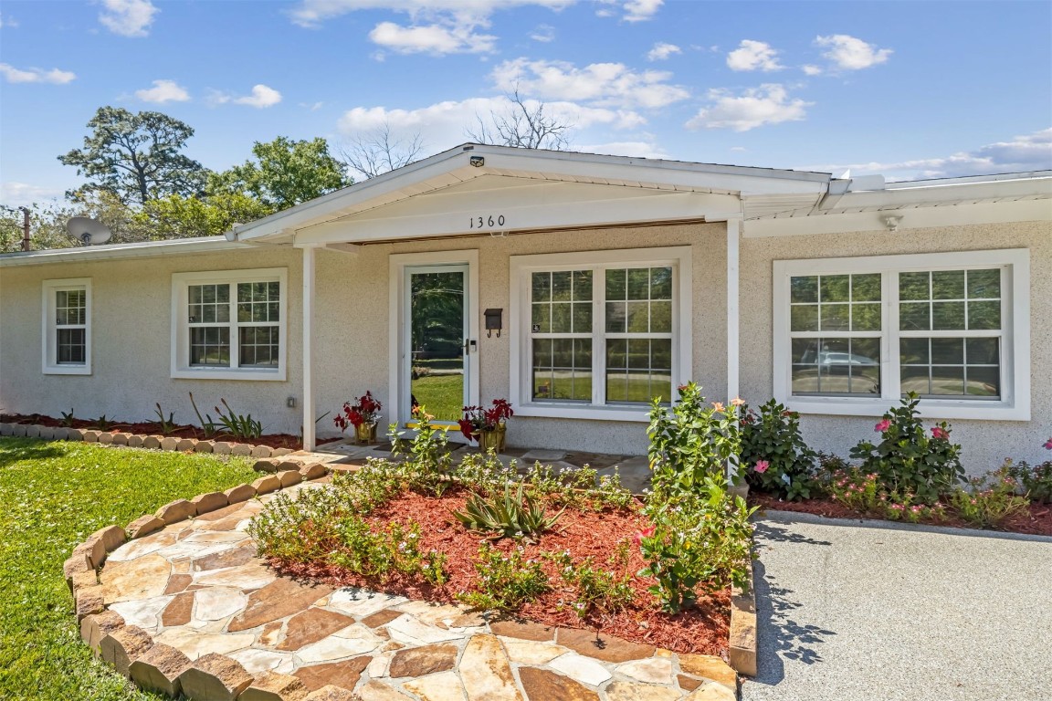 1360 MURRAY DRIVE