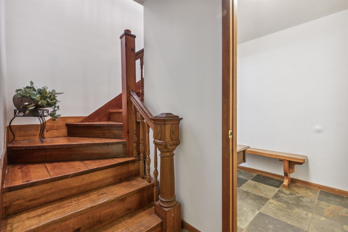 834 MARY STREET