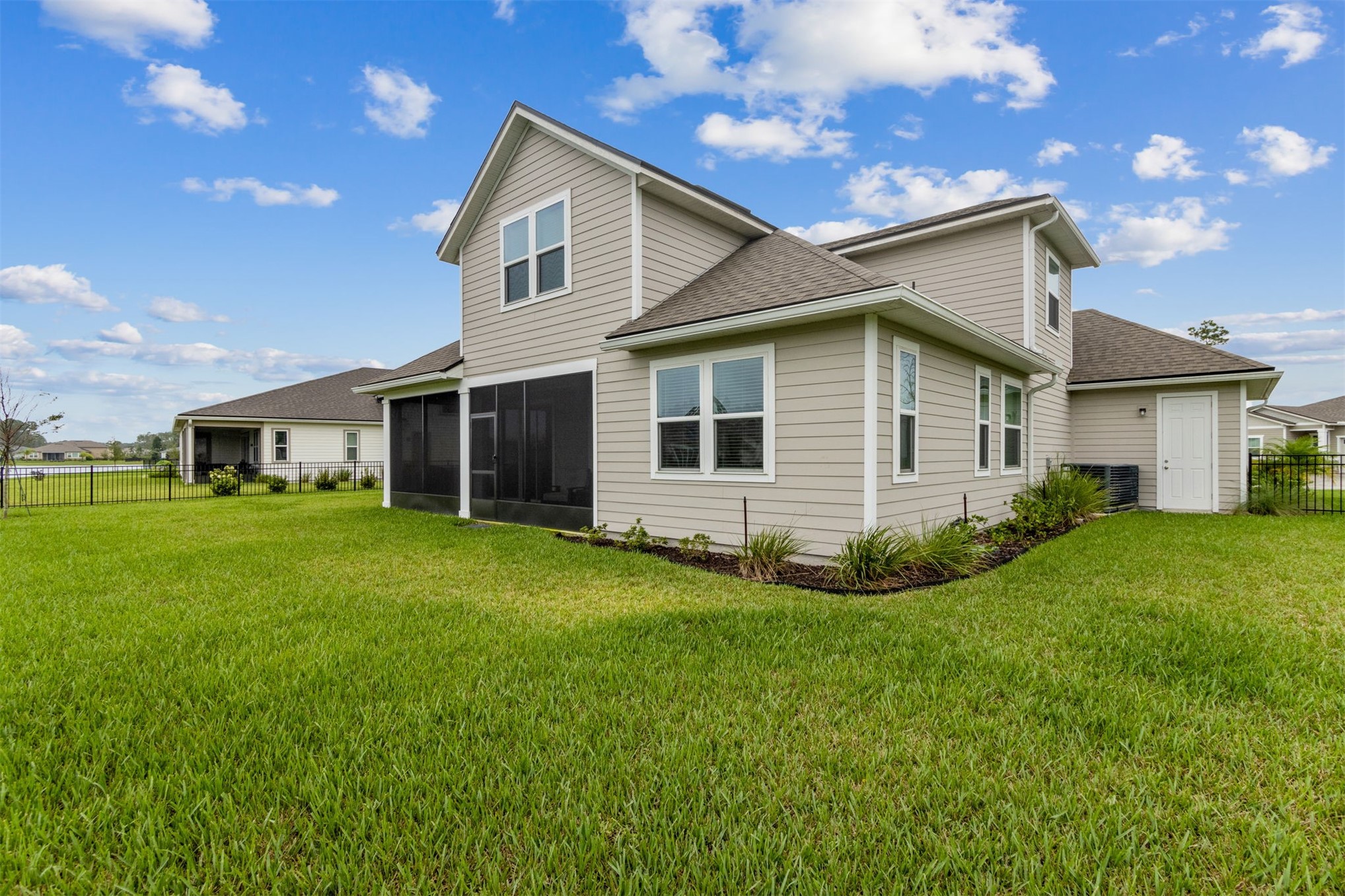 85483 FALL RIVER PARKWAY
