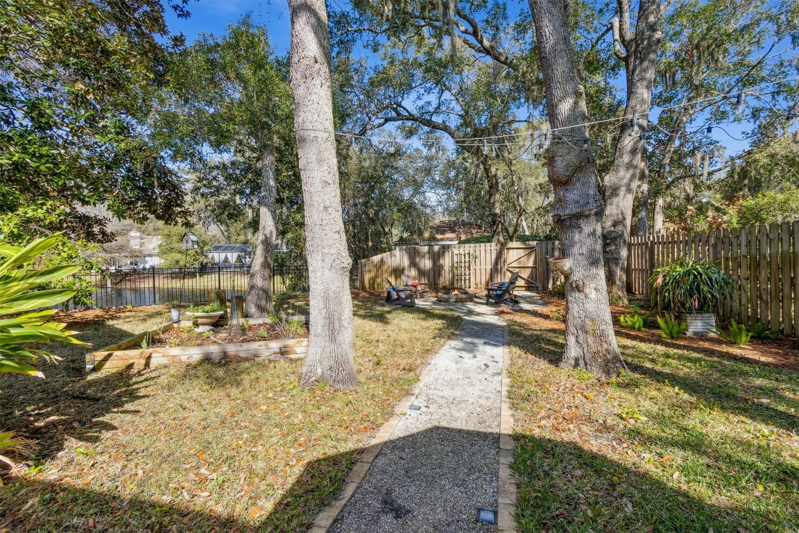 2869 BREAKERS DRIVE