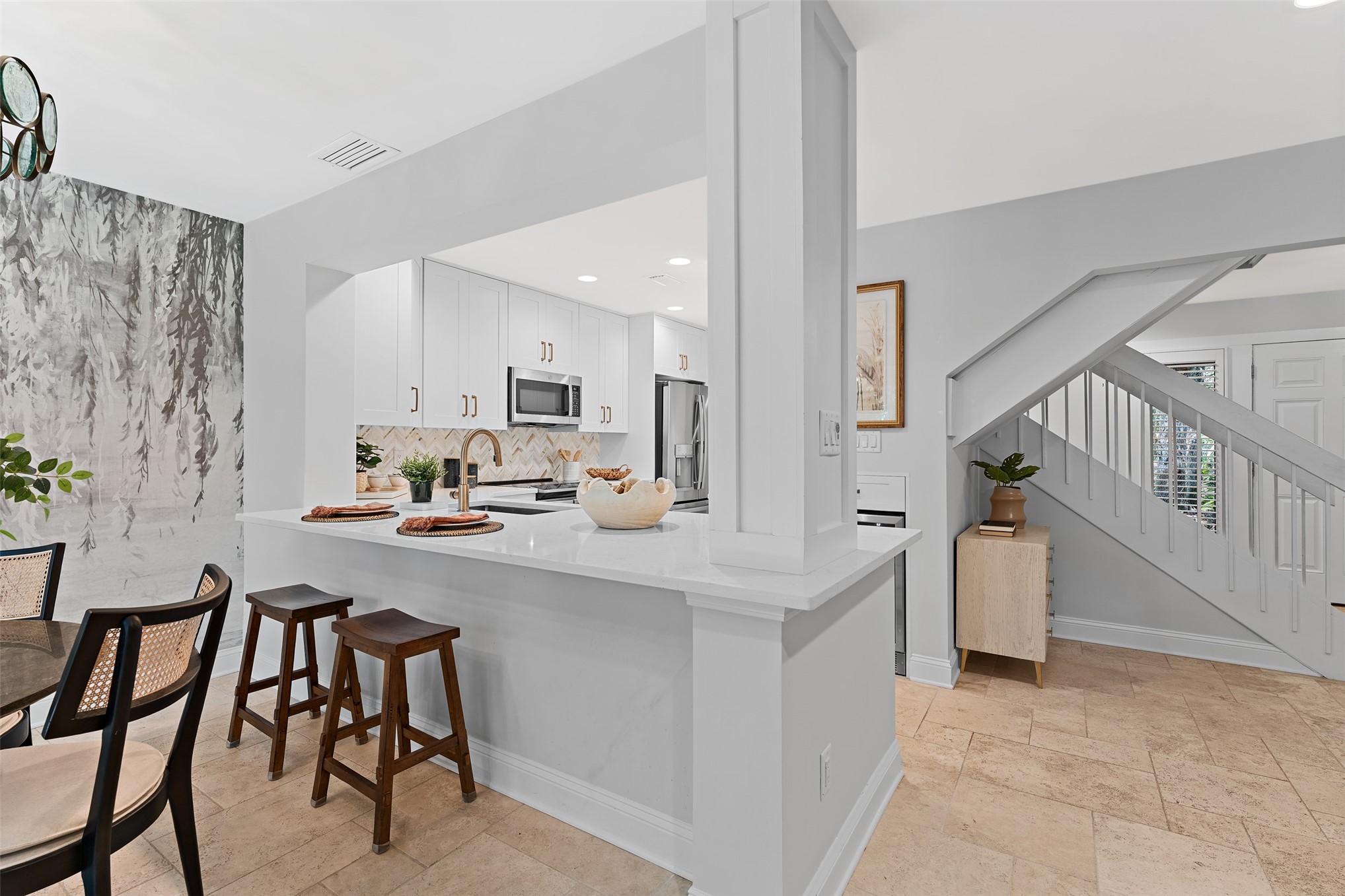 2055 BEACH WOOD ROAD