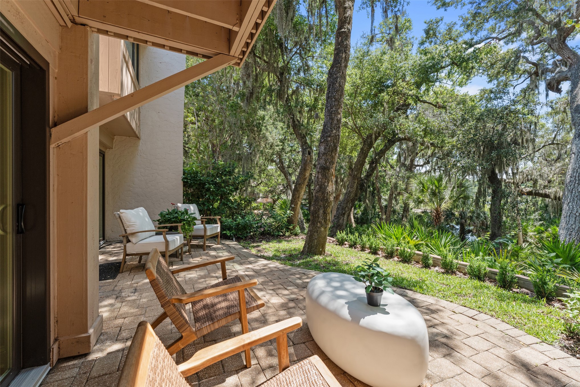 2055 BEACH WOOD ROAD