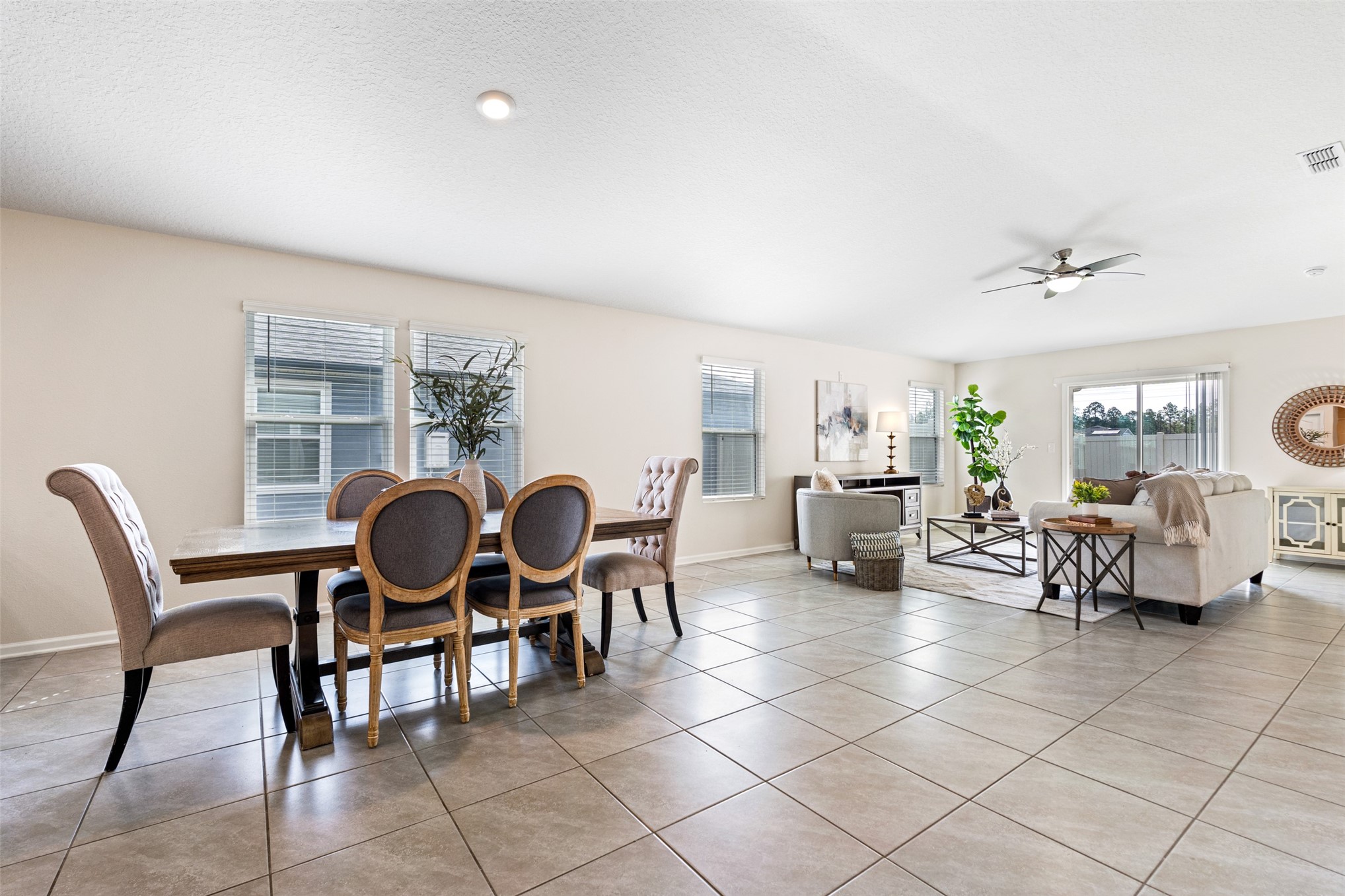 86204 BUGGY COURT