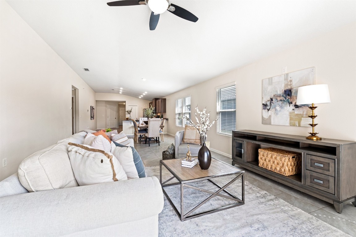 86204 BUGGY COURT