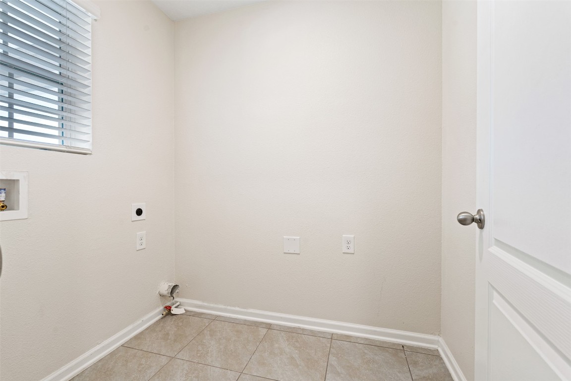 86204 BUGGY COURT