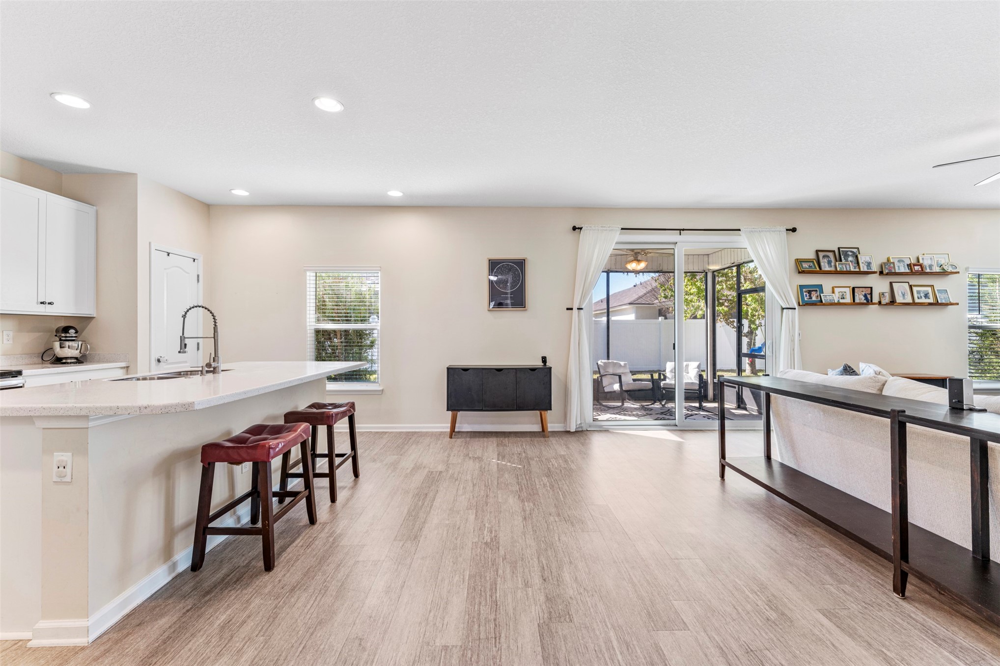 86230 CLOISTER COURT