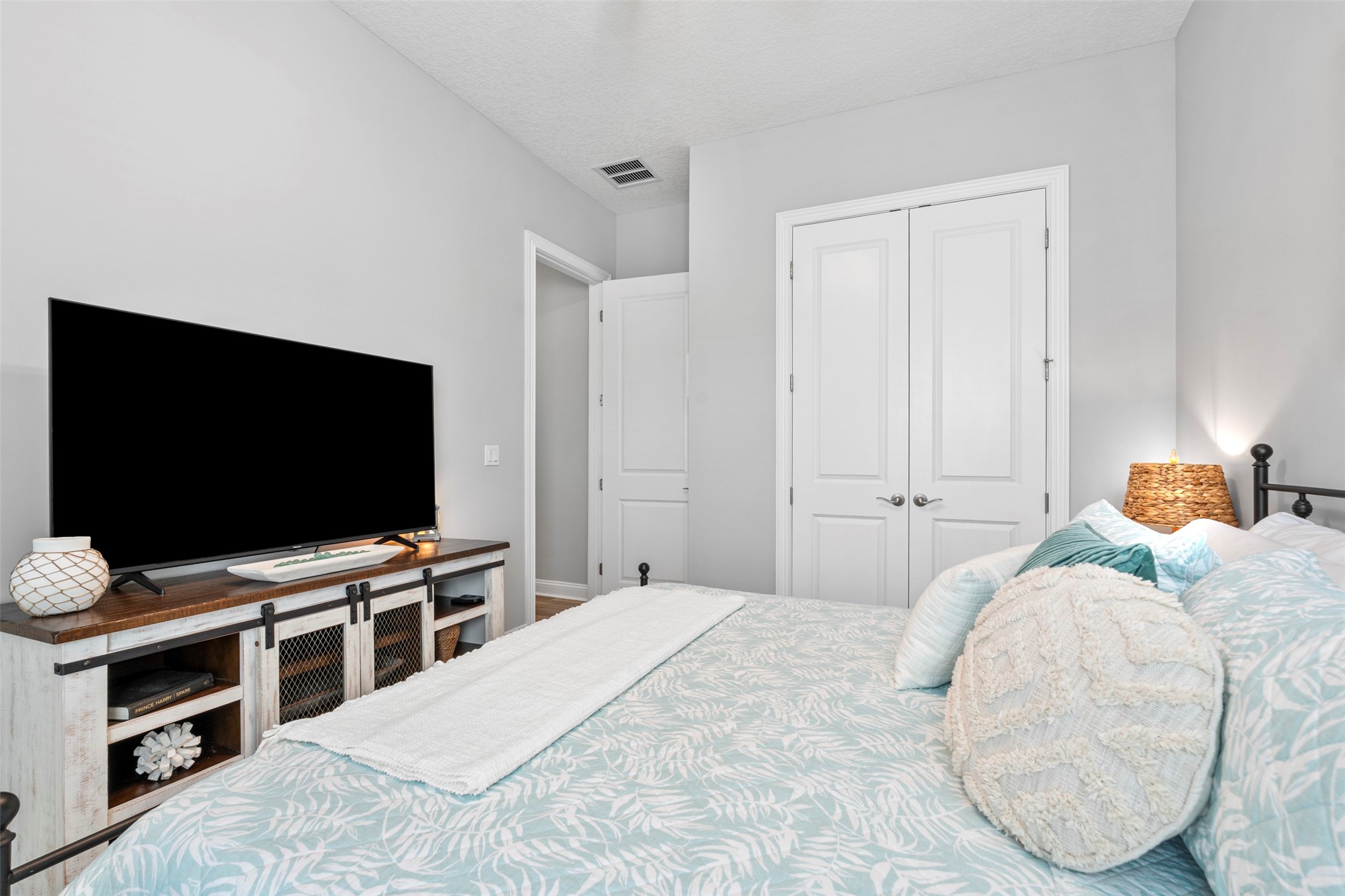 95272 SANDY POINTE DRIVE