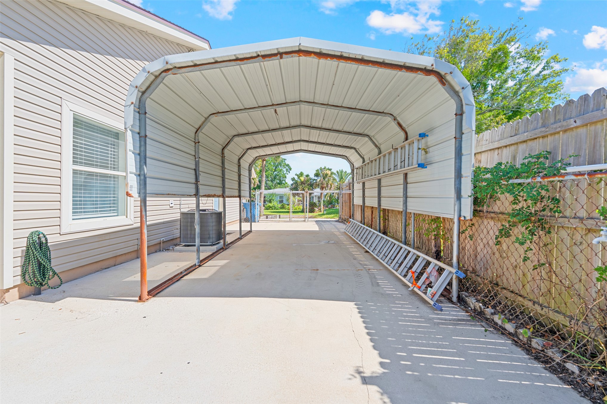 7047 RIVERCREST DRIVE