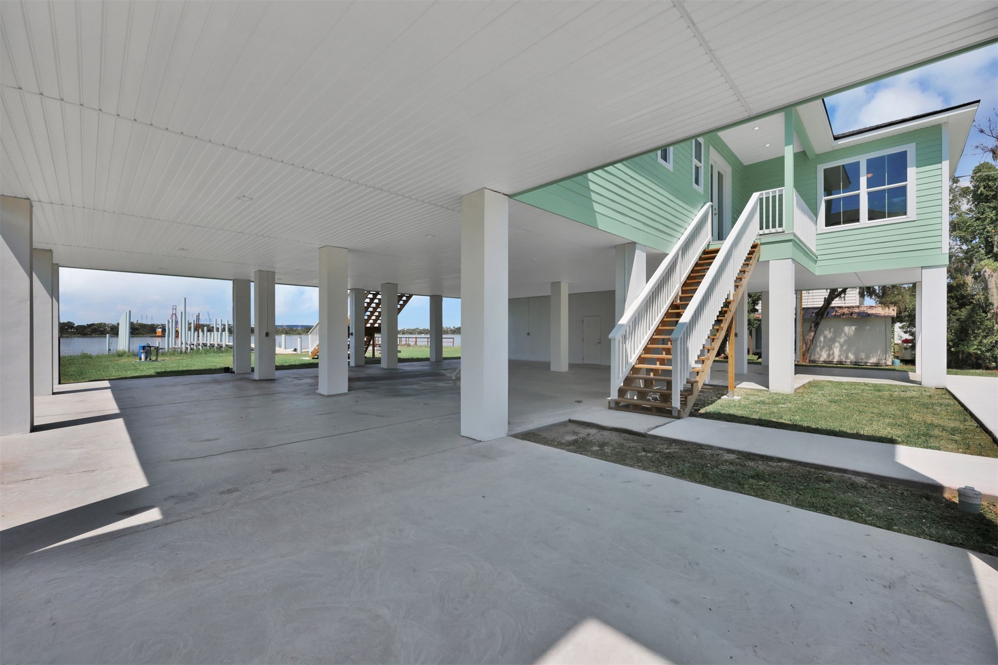 6030 HECKSCHER DRIVE