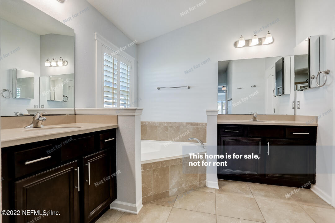 95215 LEAFCREST Court