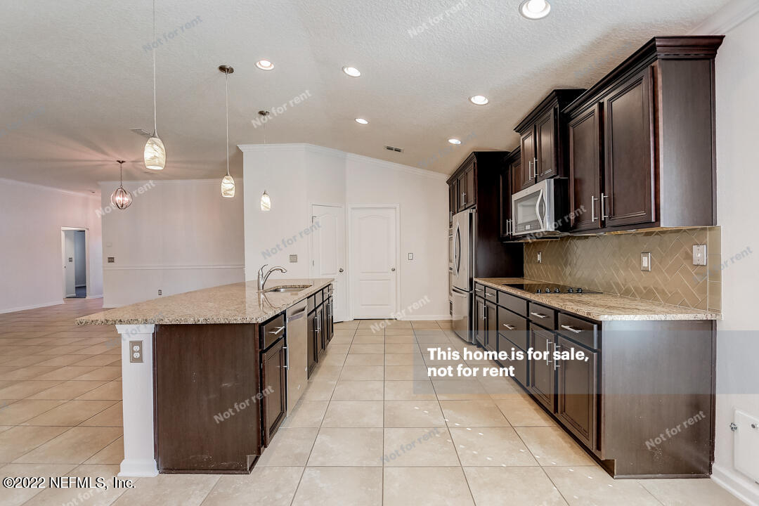 95215 LEAFCREST Court