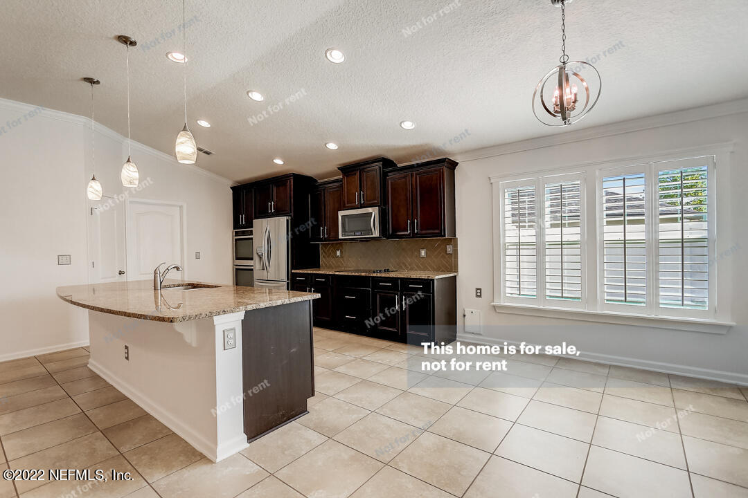 95215 LEAFCREST Court