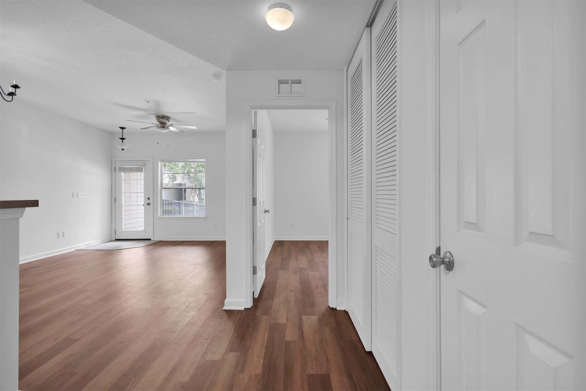 575 OAKLEAF PLANTATION PARKWAY 1107