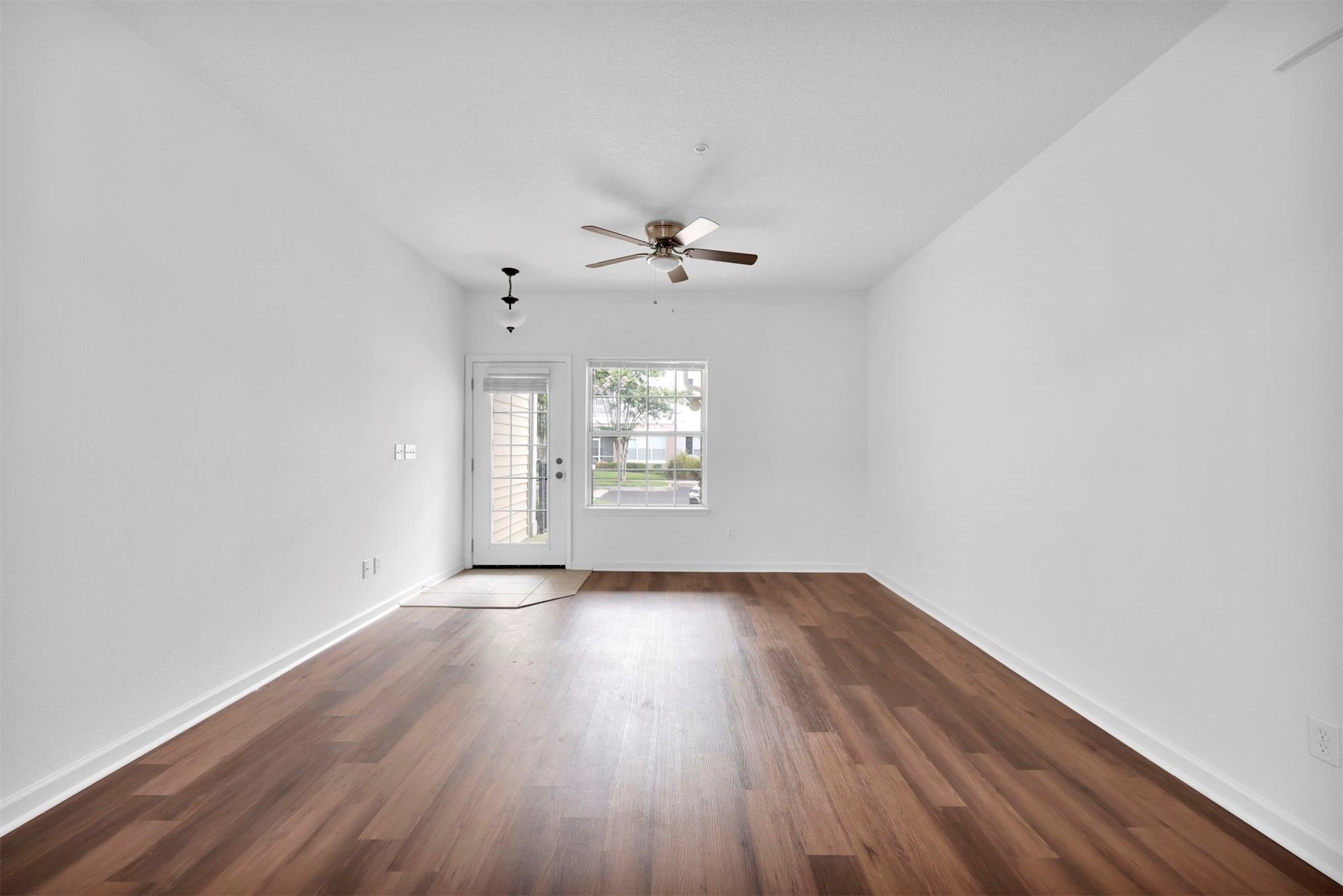 575 OAKLEAF PLANTATION PARKWAY 1107