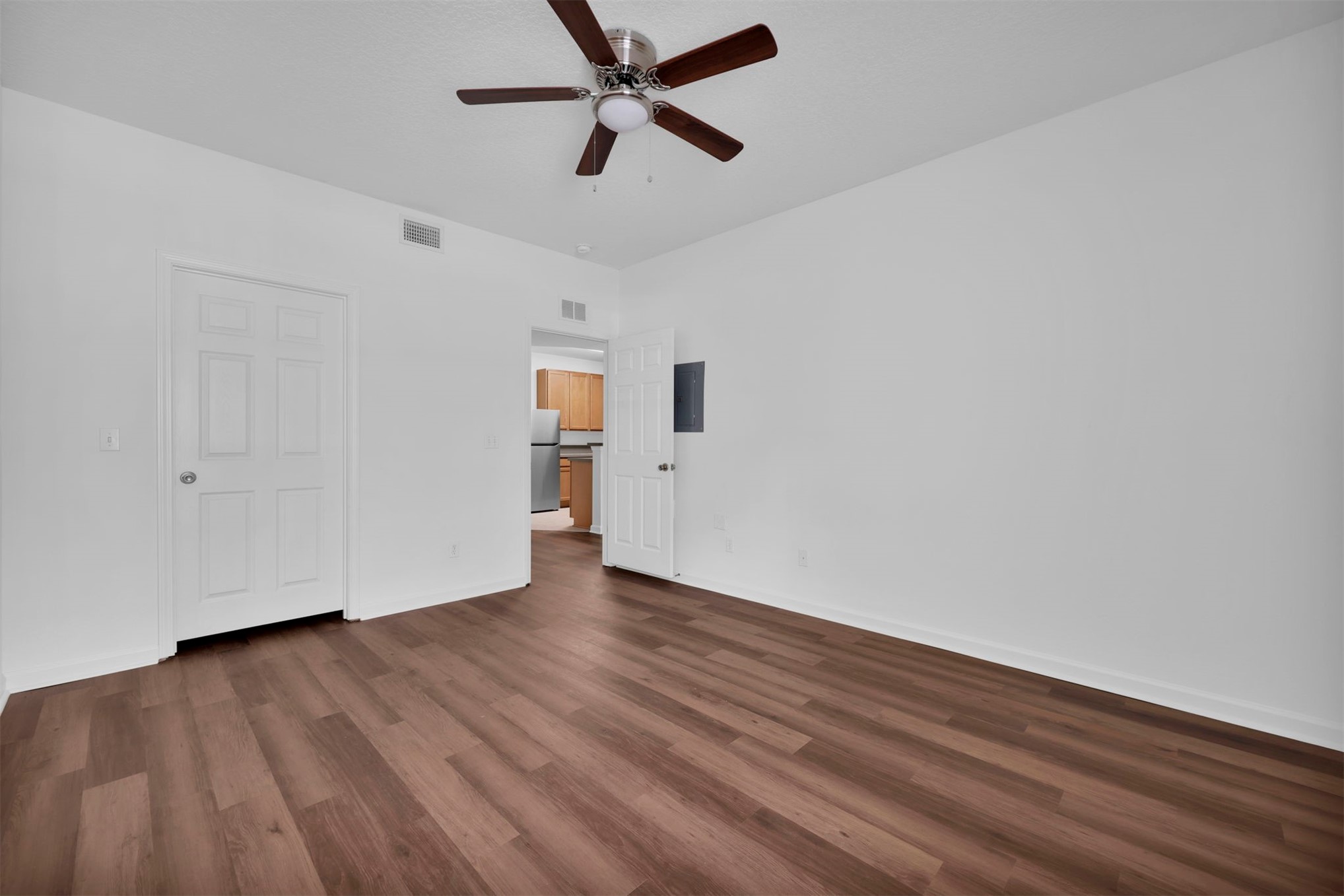 575 OAKLEAF PLANTATION PARKWAY 1107