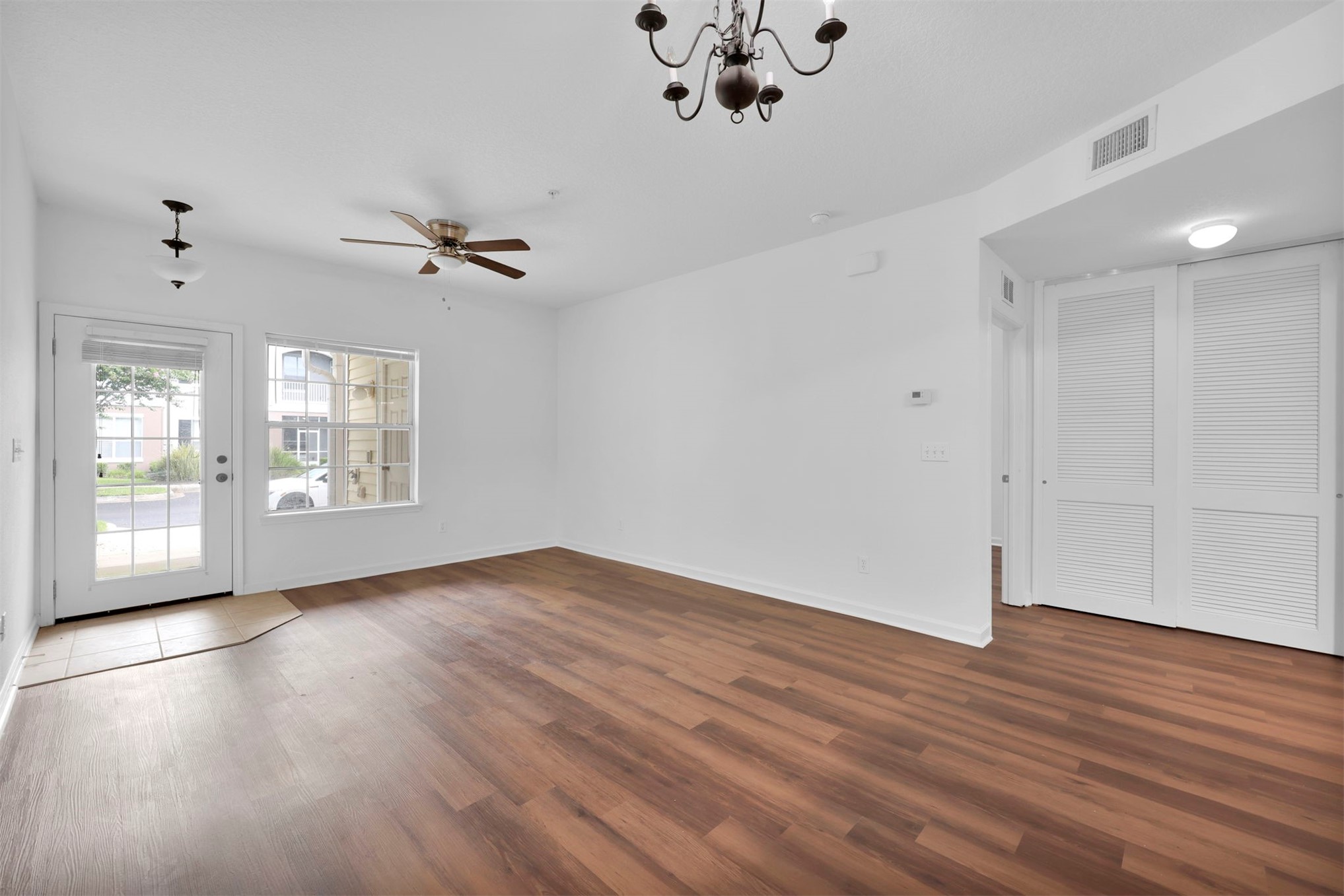 575 OAKLEAF PLANTATION PARKWAY 1107