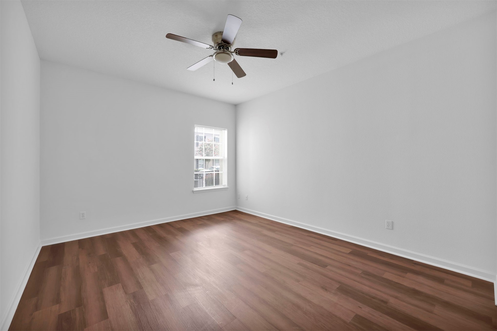 575 OAKLEAF PLANTATION PARKWAY 1107