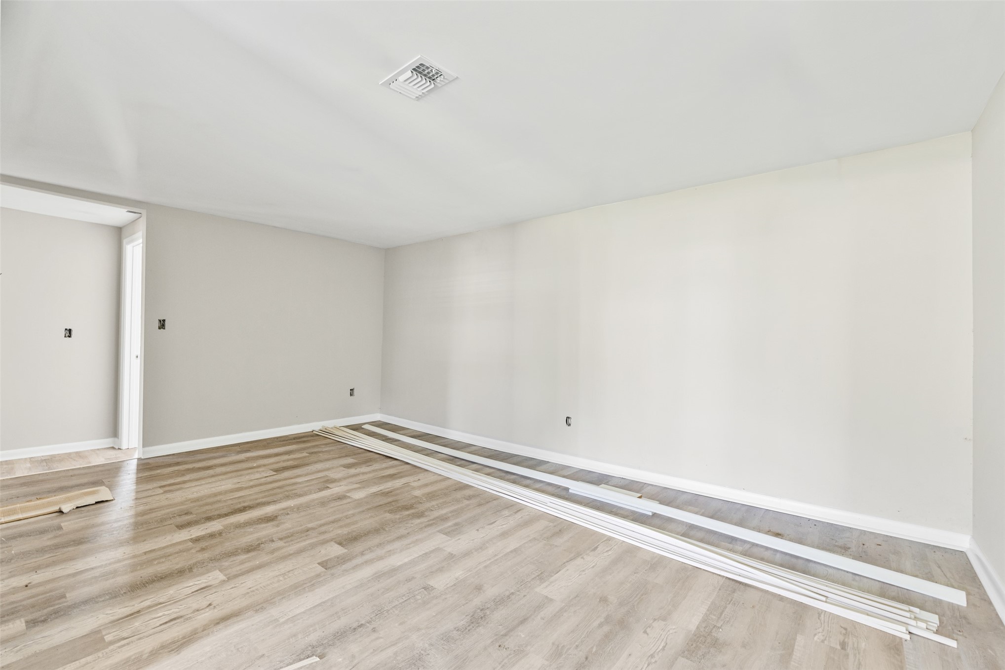 5764 HECKSCHER DRIVE
