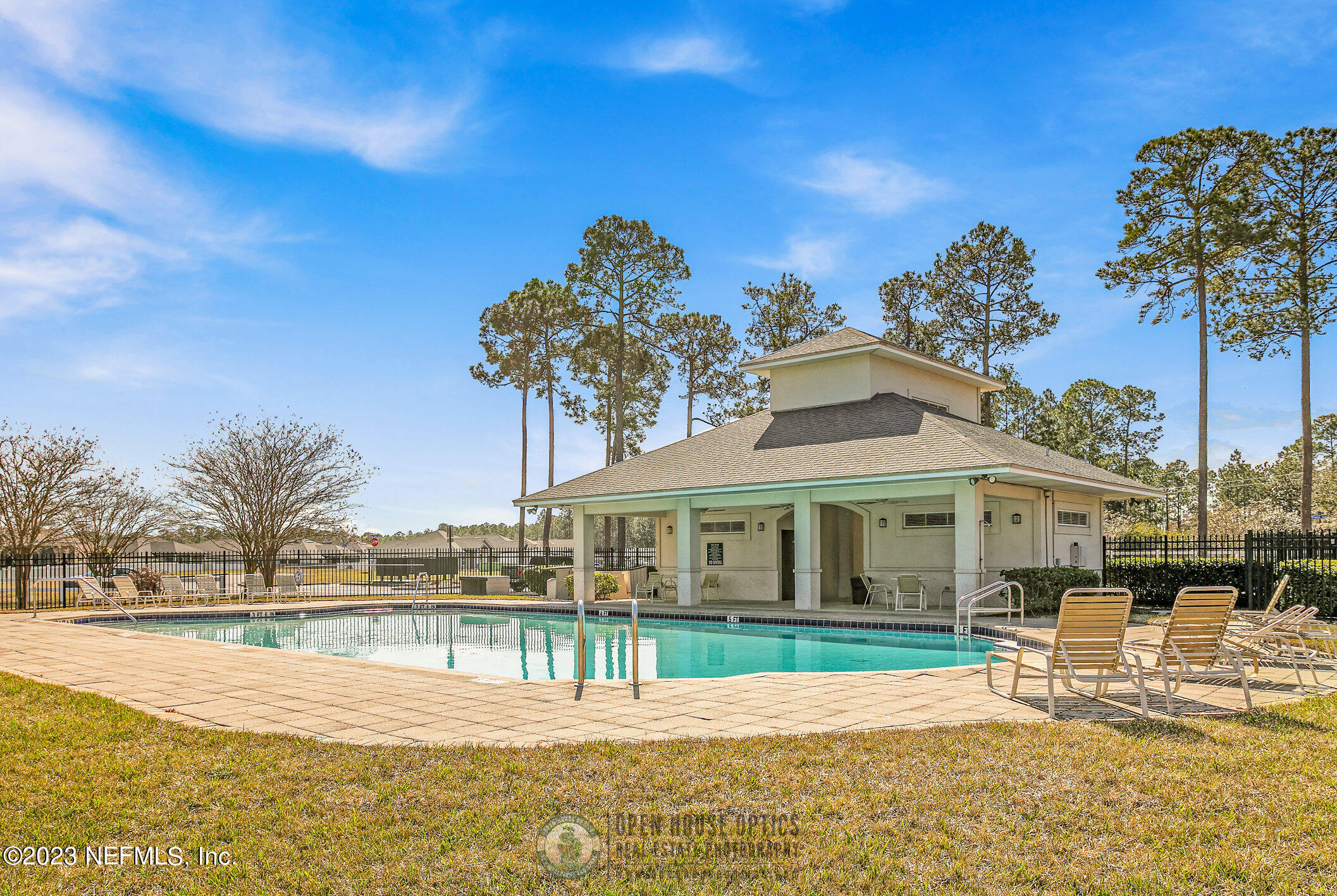 86230 CLOISTER Court