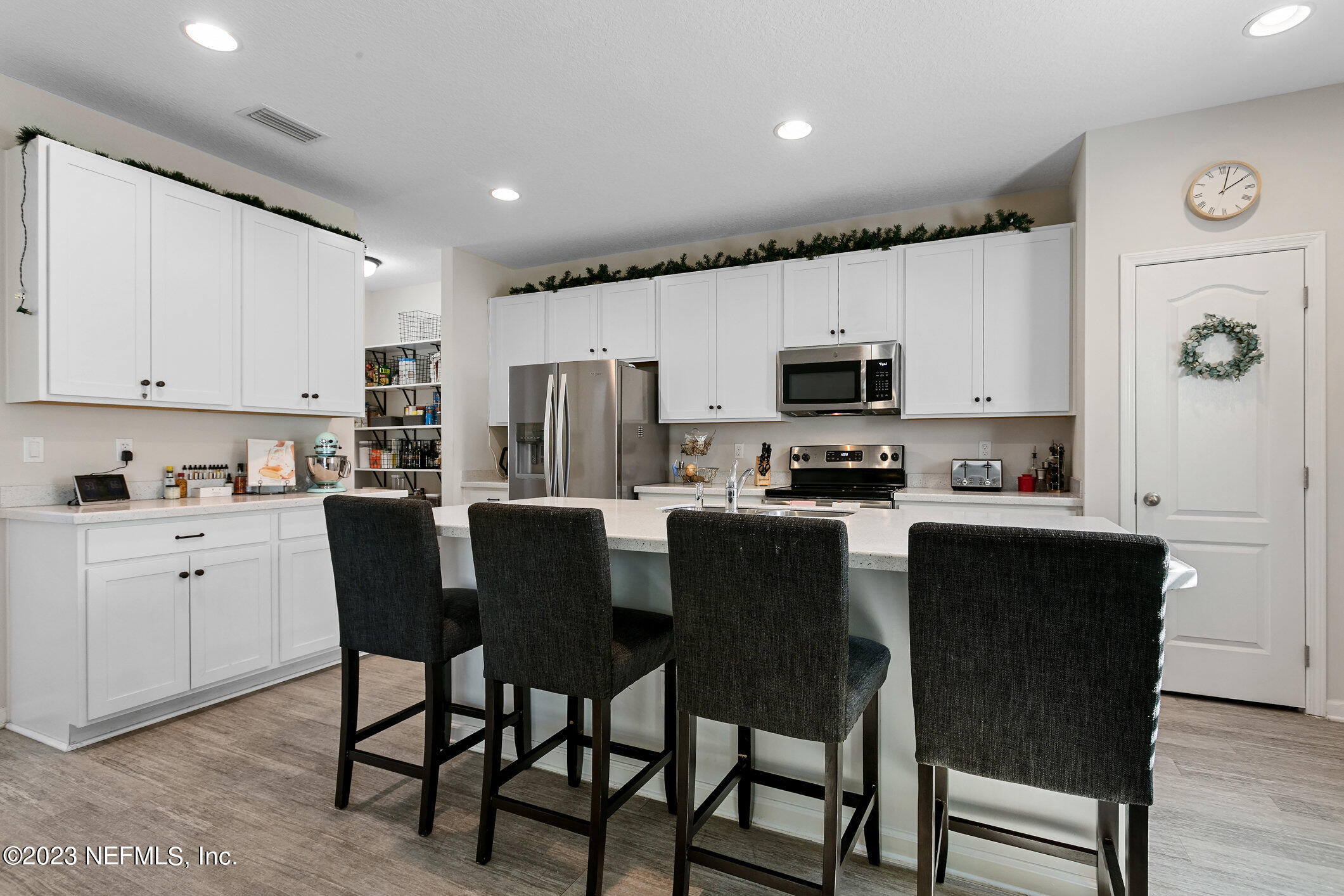 86230 CLOISTER Court