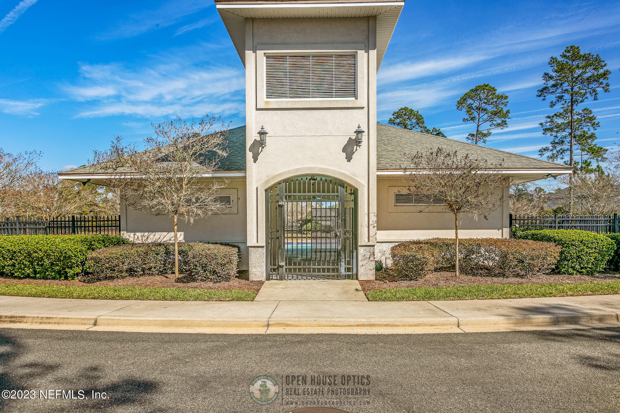 86230 CLOISTER Court