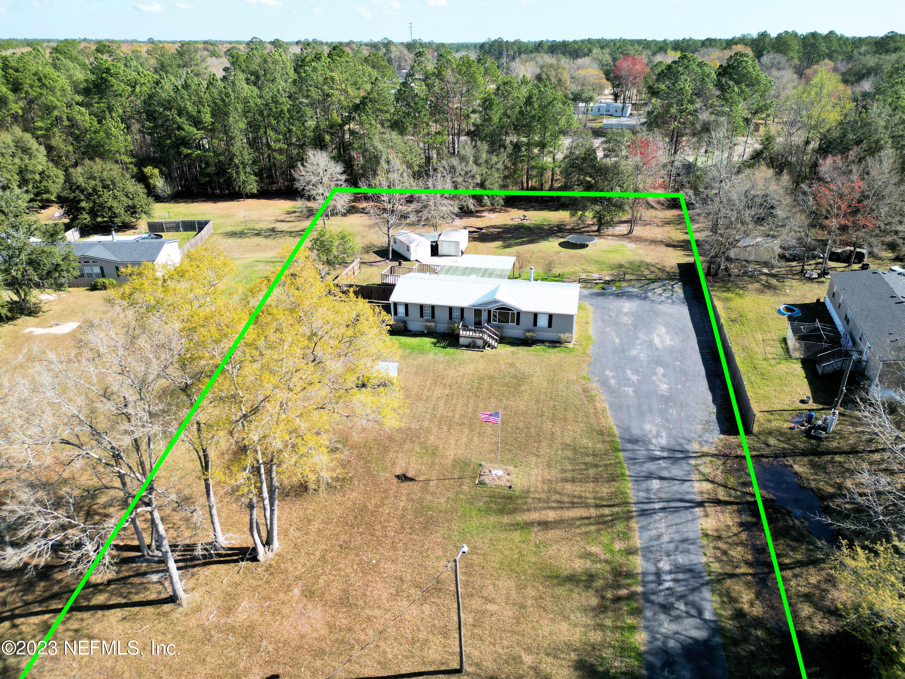 44651 PINEBREEZE Circle