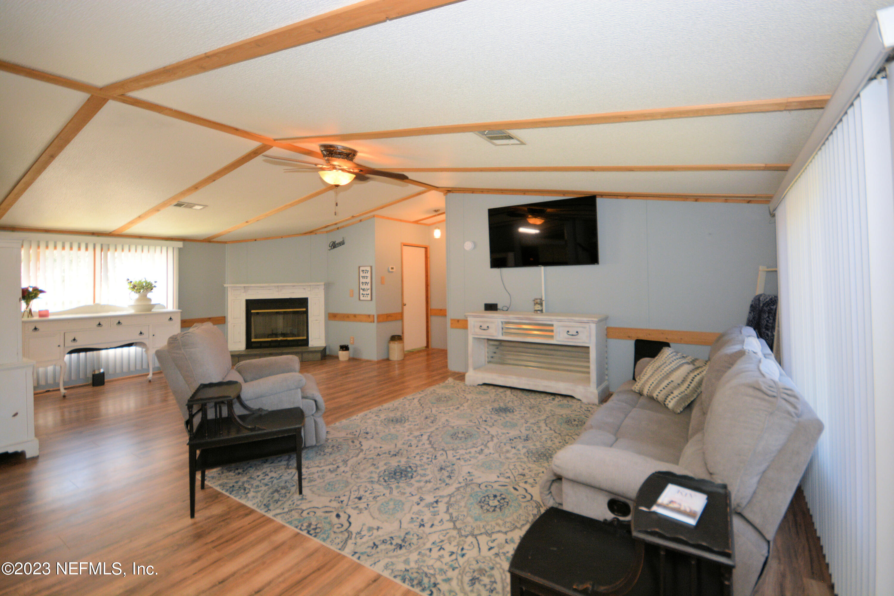 44651 PINEBREEZE Circle