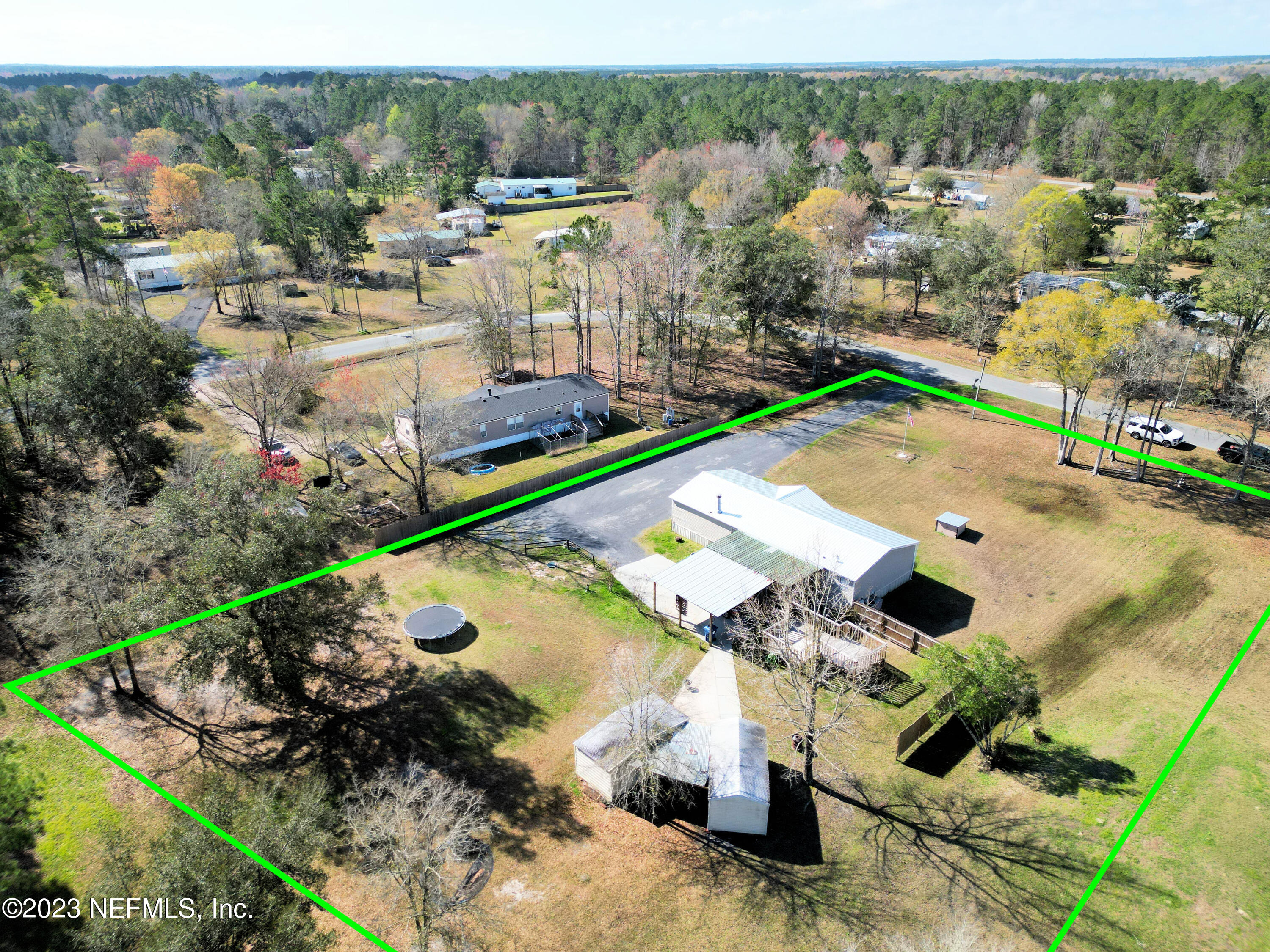 44651 PINEBREEZE Circle