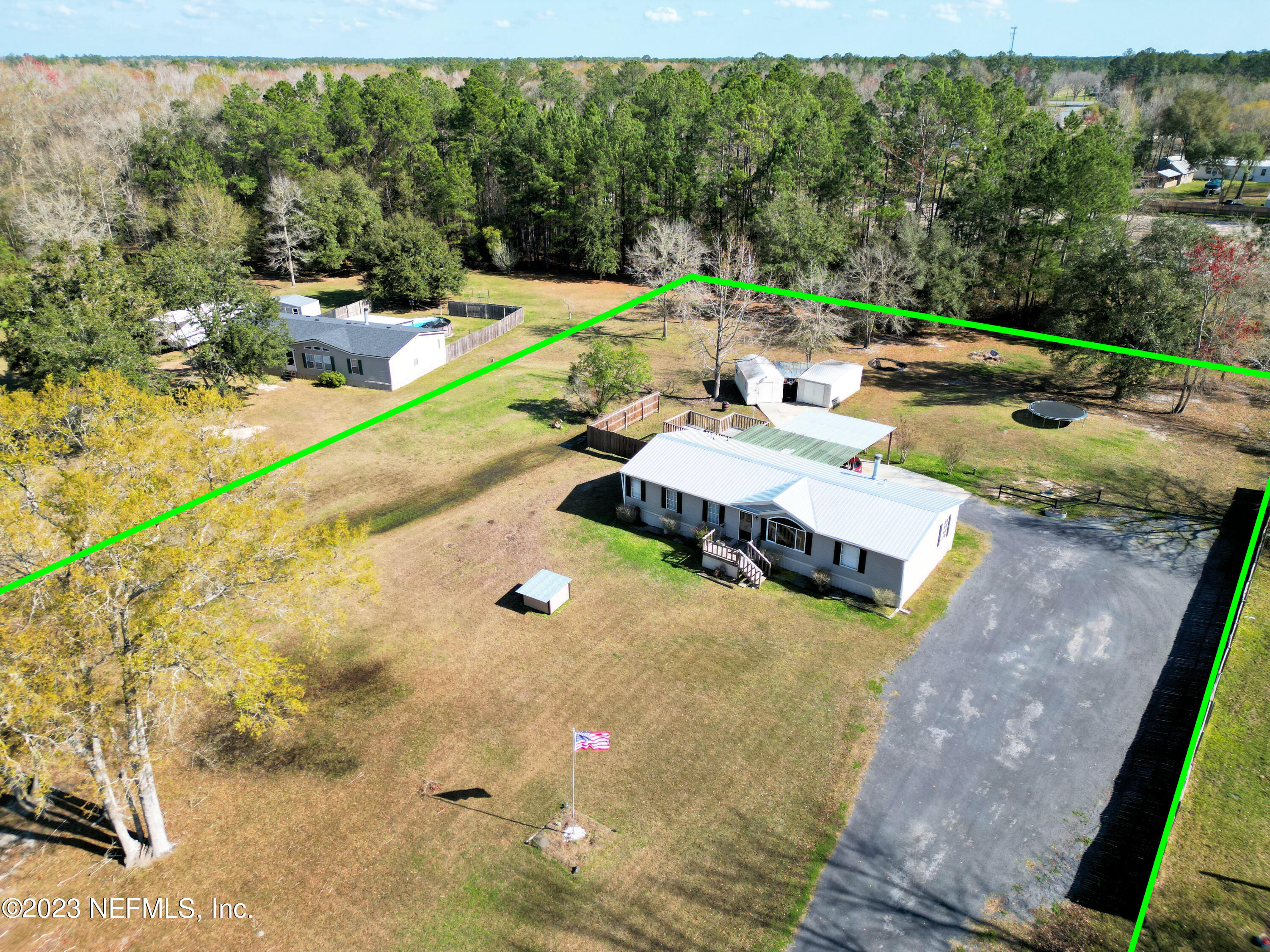 44651 PINEBREEZE Circle