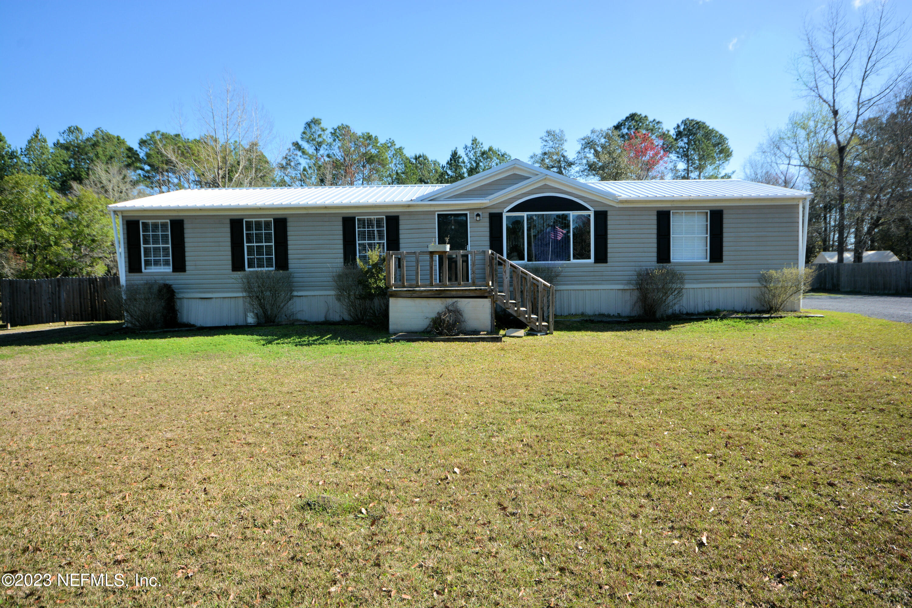 44651 PINEBREEZE Circle