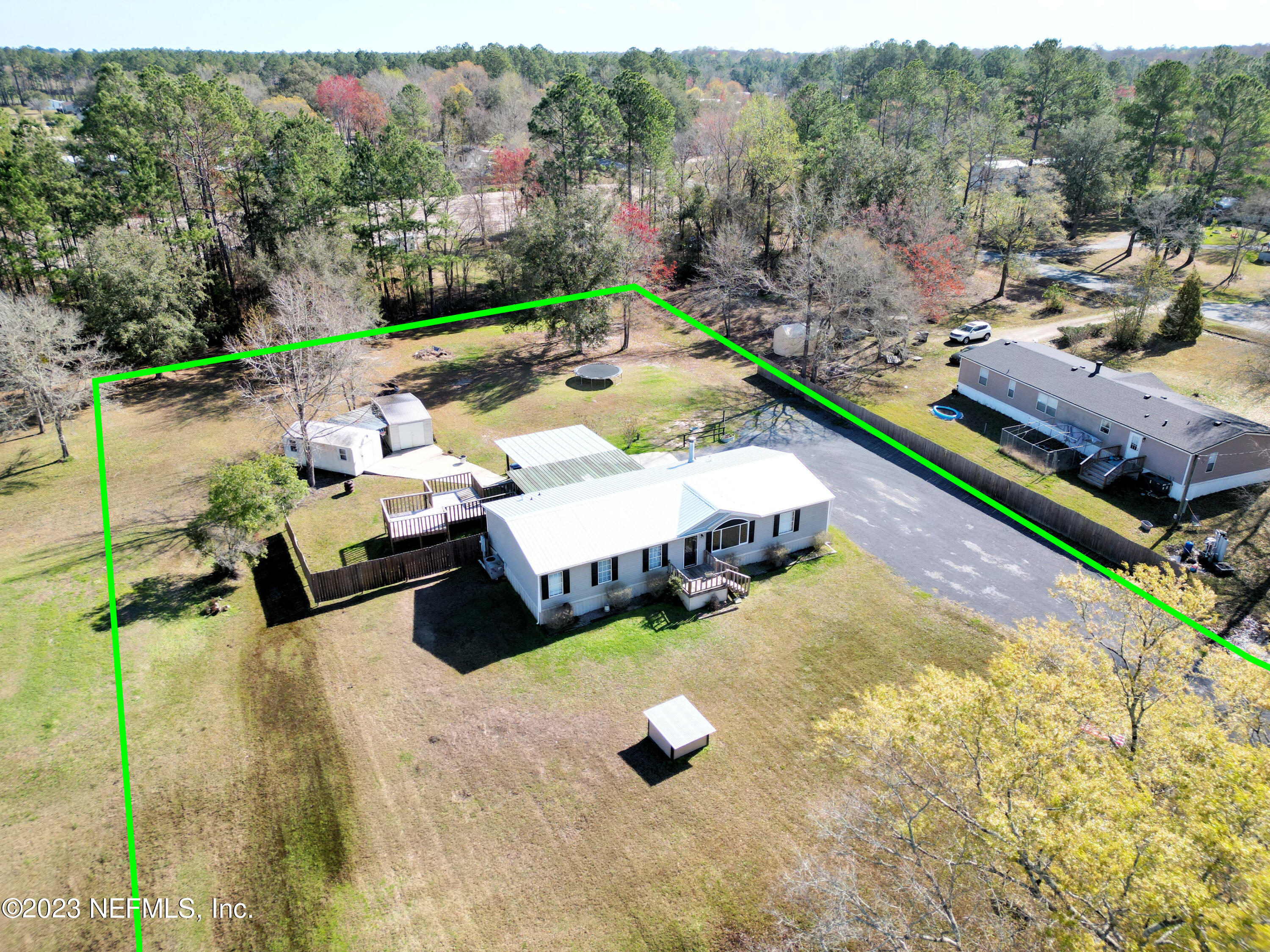 44651 PINEBREEZE Circle