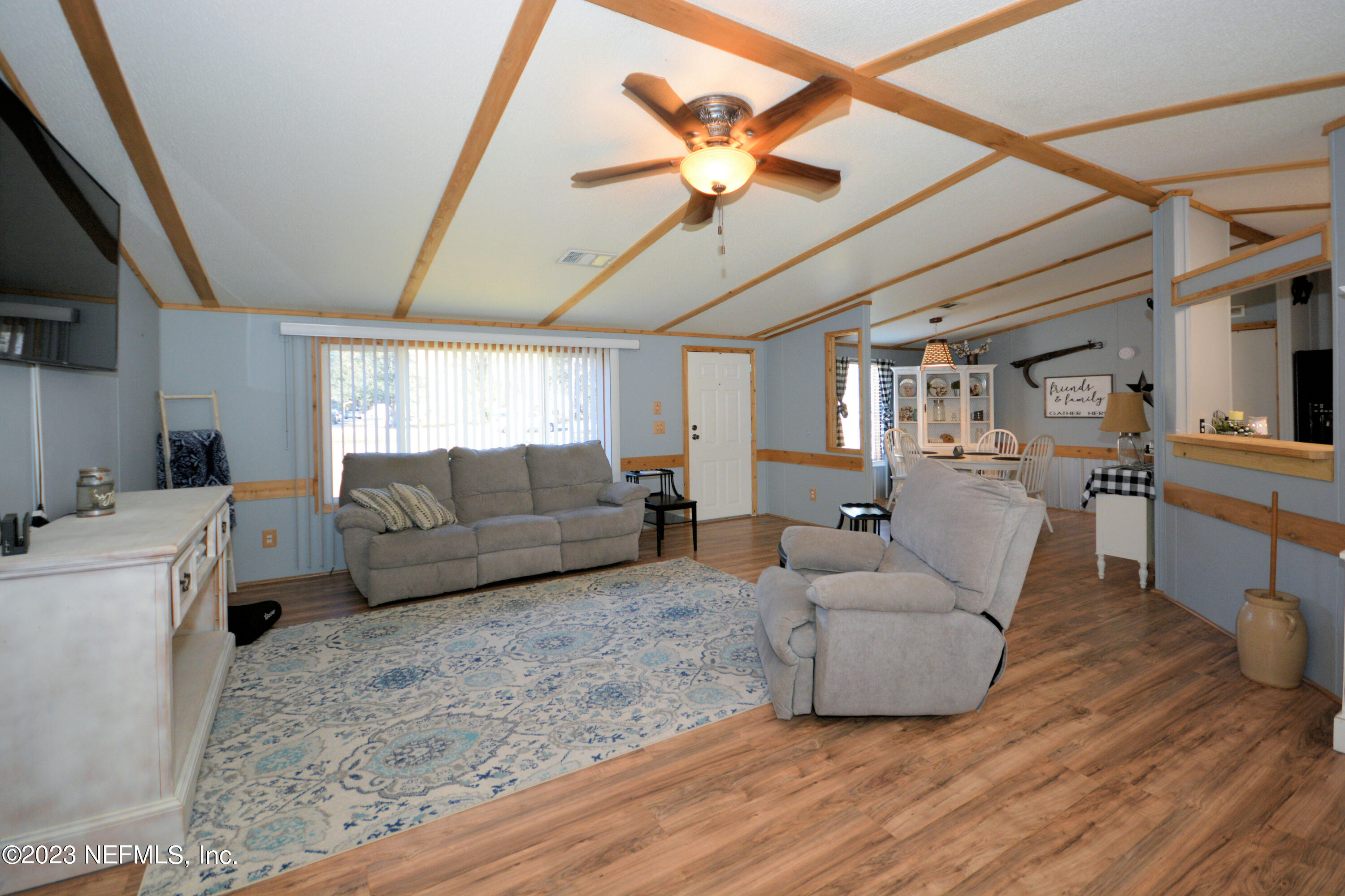 44651 PINEBREEZE Circle
