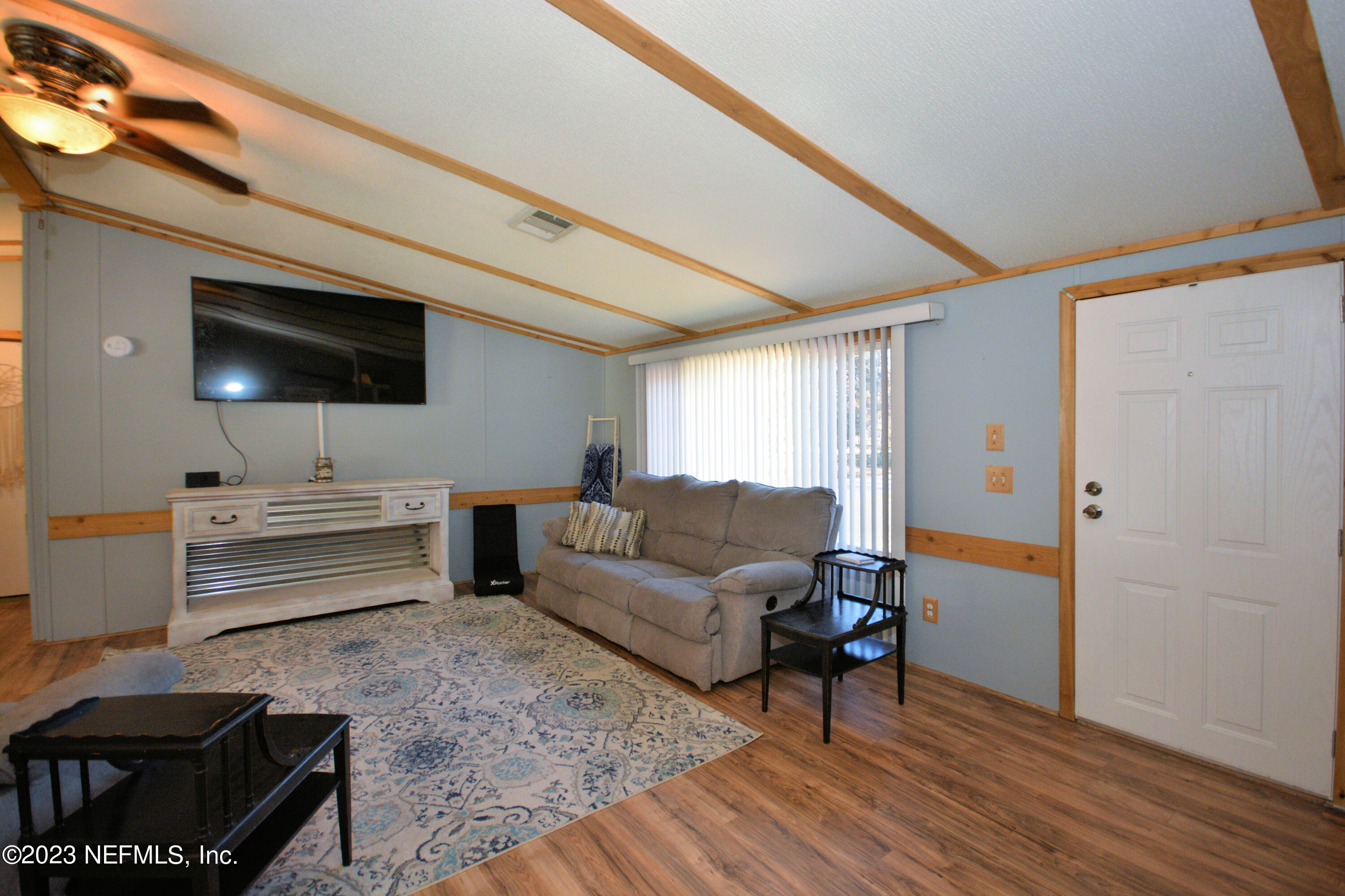 44651 PINEBREEZE Circle