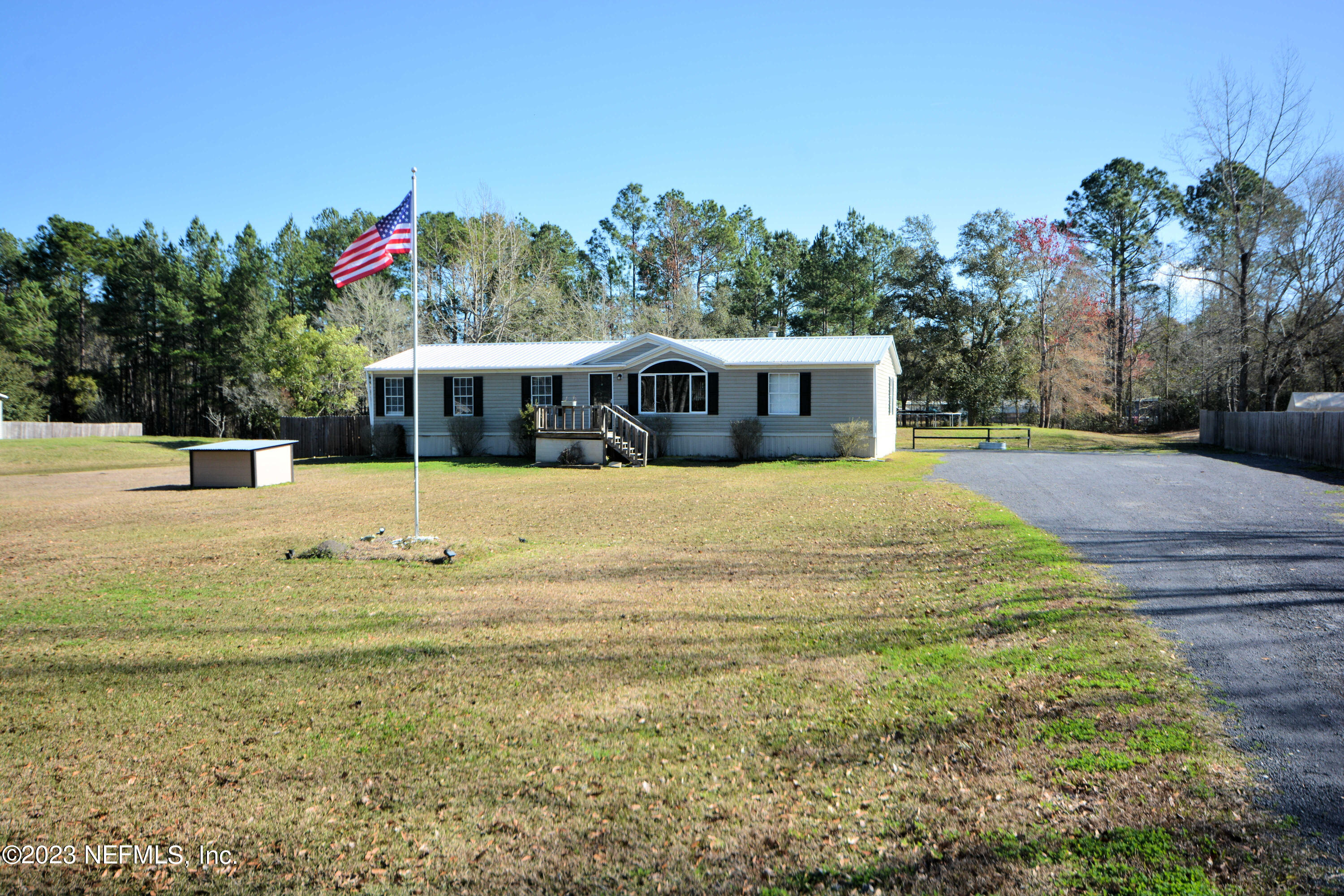 44651 PINEBREEZE Circle