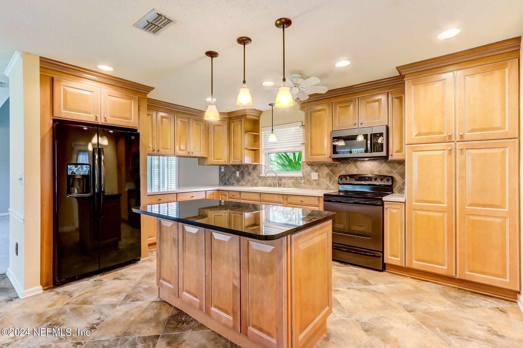 3374 BLACKFOOT Trail S