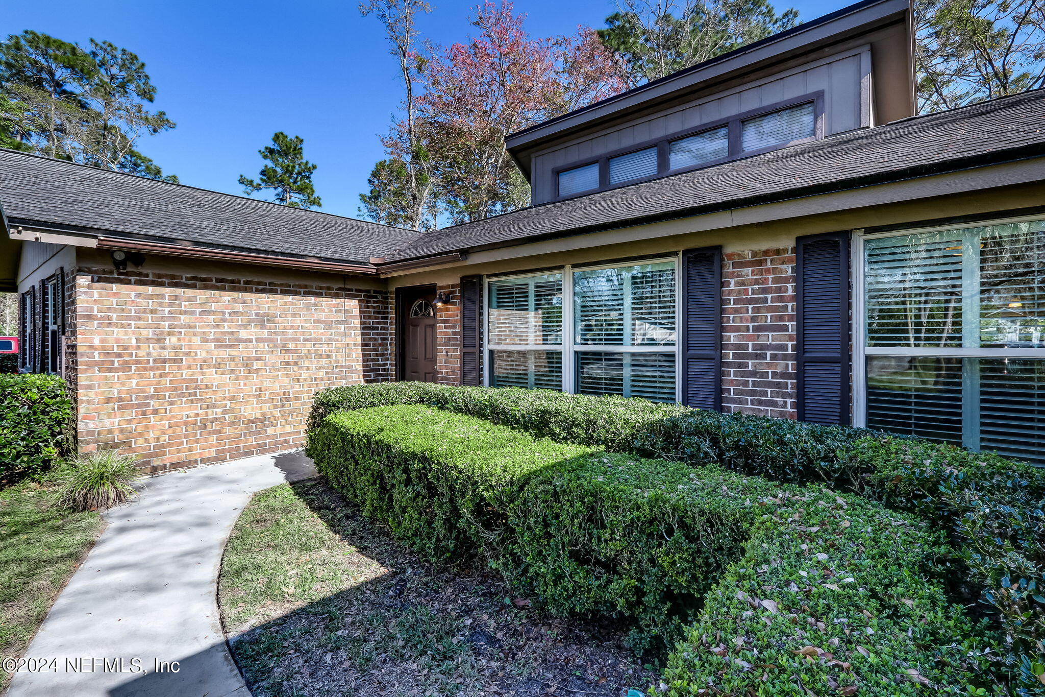 3374 BLACKFOOT Trail S