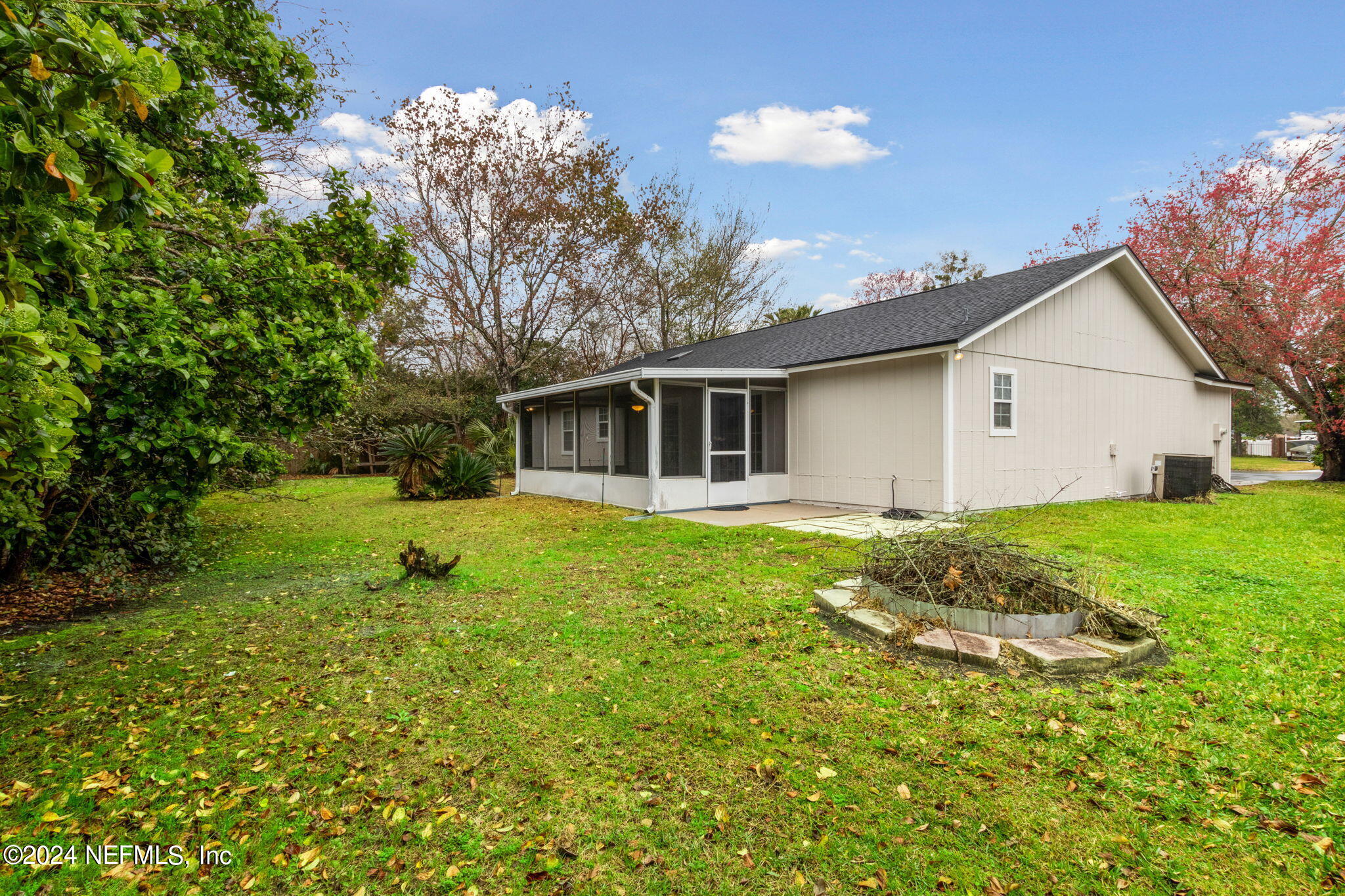 96010 HICKORY Place