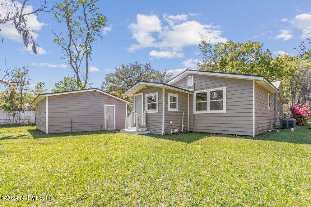 14011 HOLLINGS Street