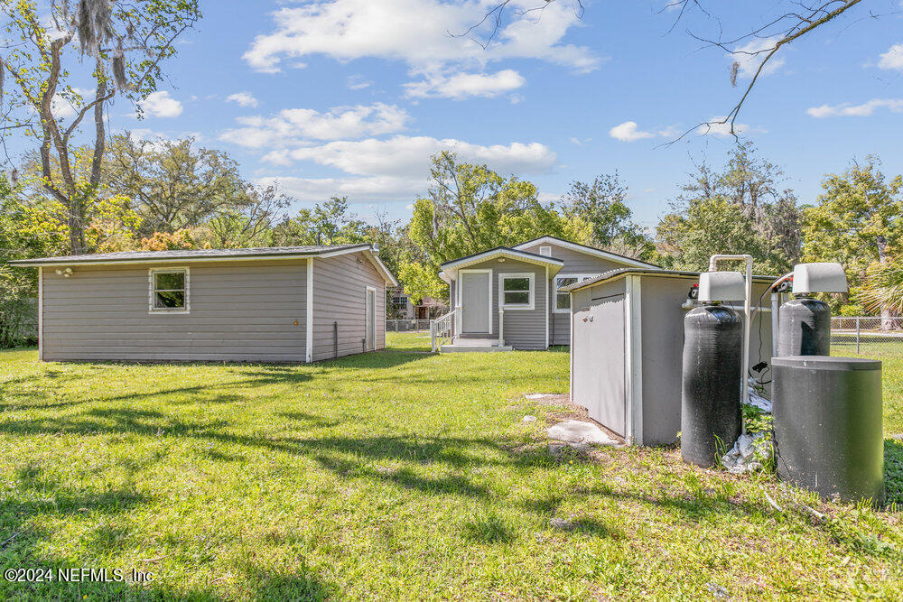 14011 HOLLINGS Street