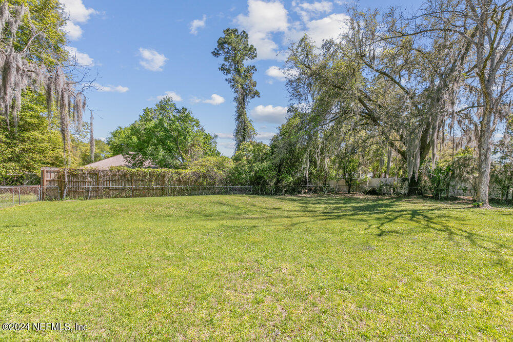 14011 HOLLINGS Street