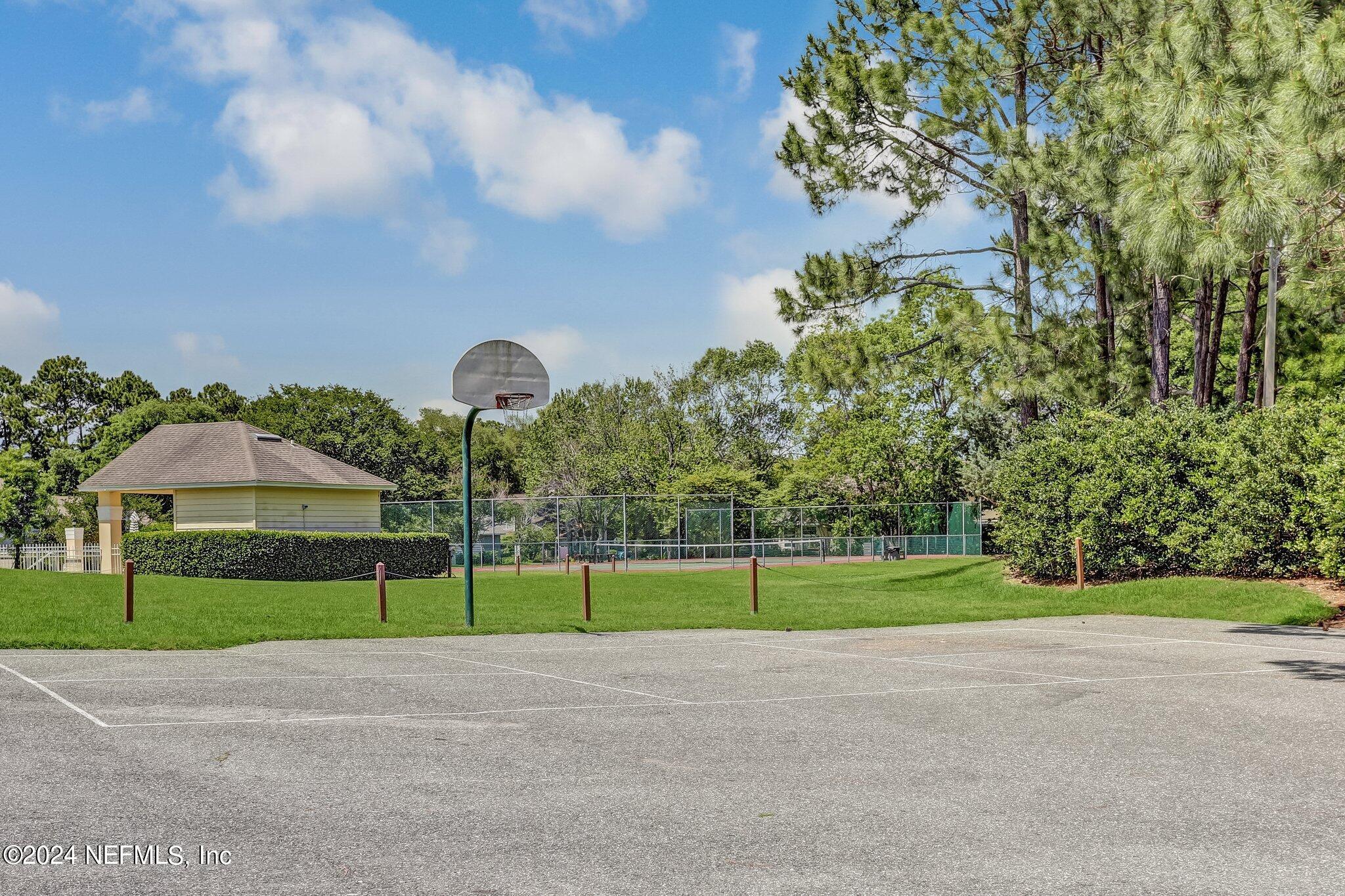 95339 VILLAGE Drive