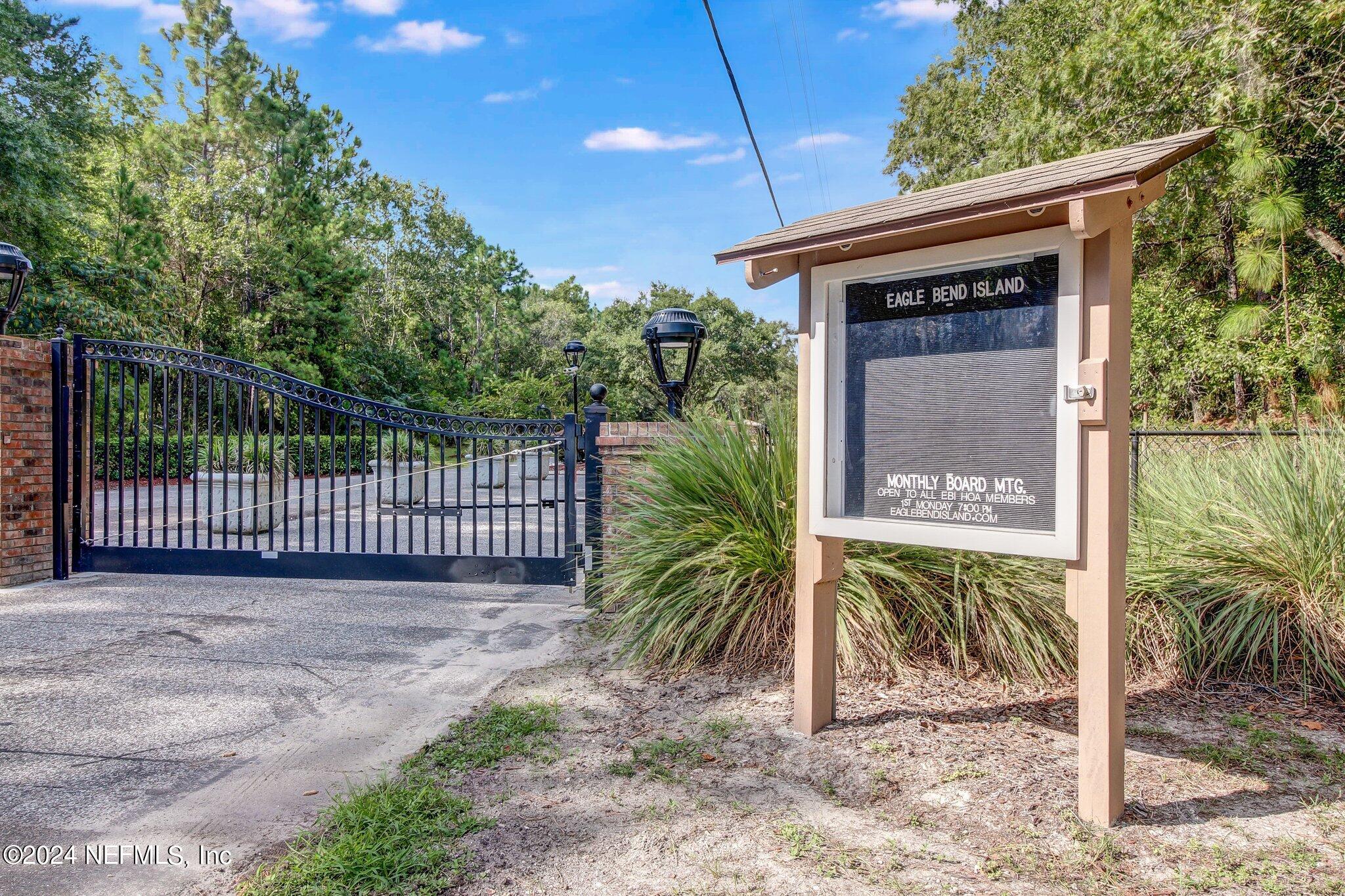 925 EAGLE BEND Court
